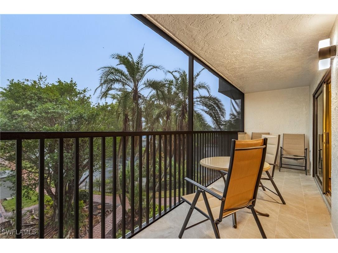 600 Neapolitan Way #349 Naples FL 34103 224104701 image1