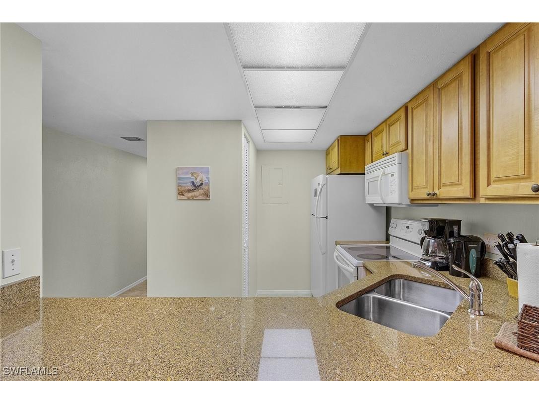 600 Neapolitan Way #349 Naples FL 34103 224104701 image8