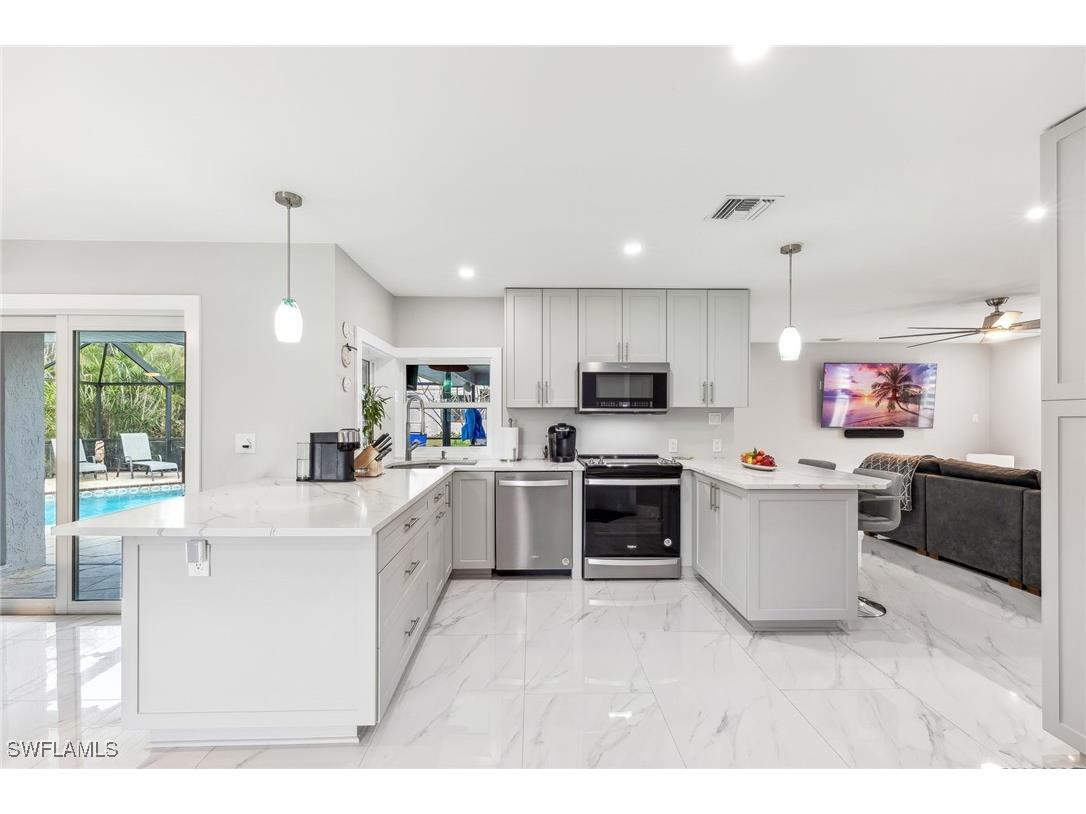 6042 Macbeth Lane Fort Myers FL 33908 225017927 image1