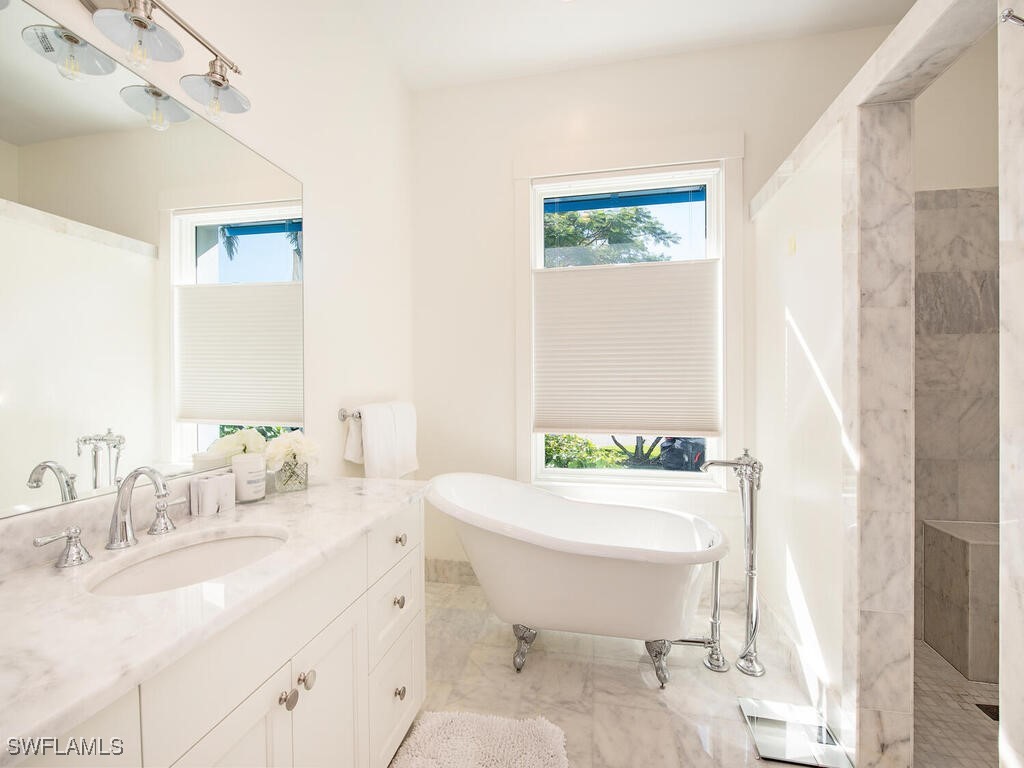  Naples FL 34102 225031571 image26