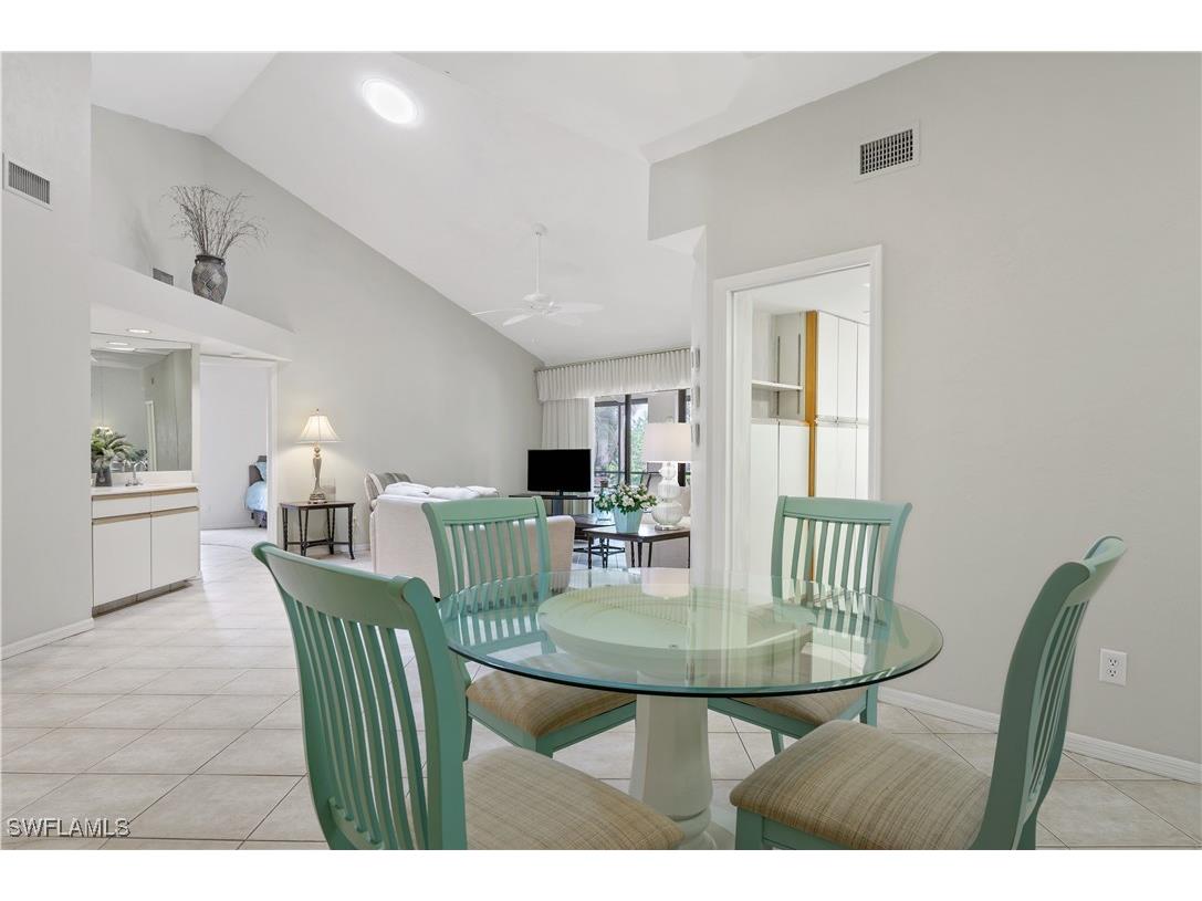 6072 Forest Villas Circle Fort Myers FL 33908 225042100 image4