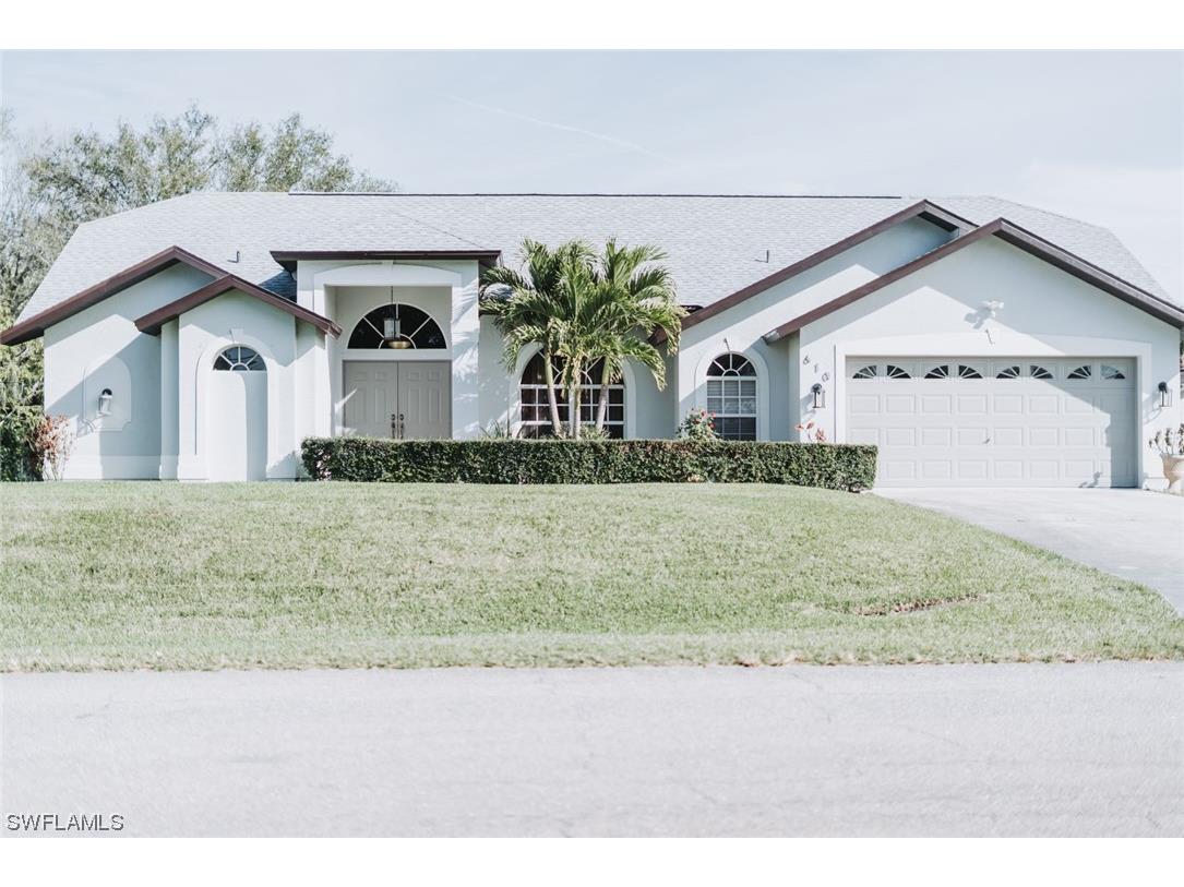 610 Robert Avenue Lehigh Acres FL 33936 223091093 image1