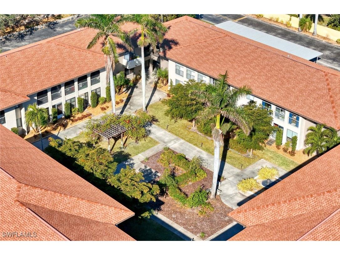 6102 Whiskey Creek Drive #105 Fort Myers FL 33919 225004961 image1