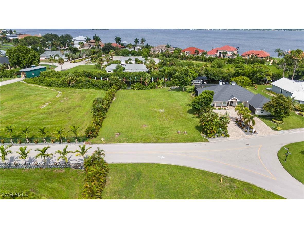 6104 Marsh Point Lane North Fort Myers FL 33917 224065742 image1