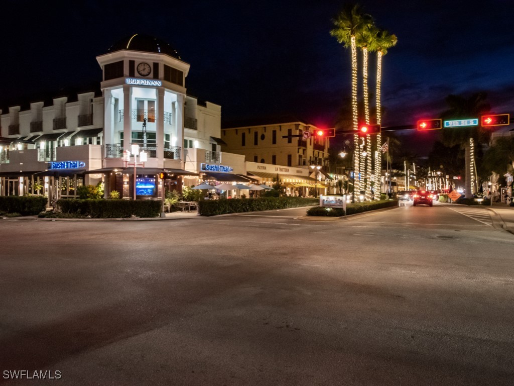 625 5th Avenue S #PH-302 Naples FL 34102 225004828 image33