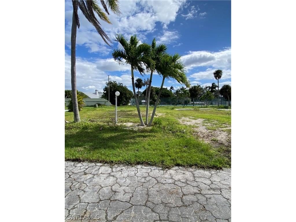 63 Poplar Place Fort Myers FL 33908 223076305 image1