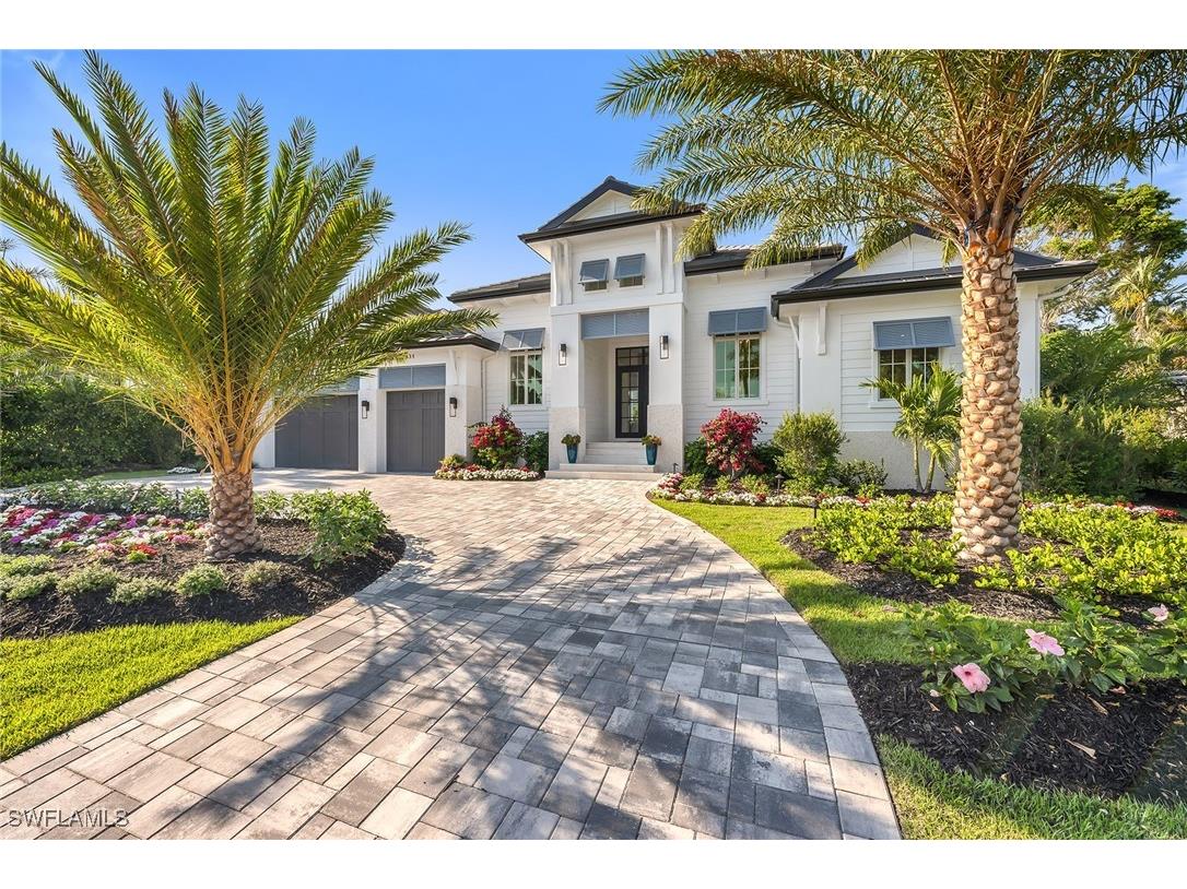 635 Parkview Lane Naples FL 34103 224041255 image1