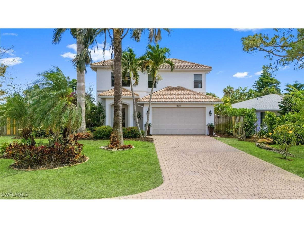 636 102nd Avenue N Naples FL 34108 225042698 image1