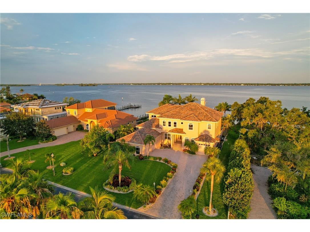 6360 River Club Court North Fort Myers FL 33917 223048752 image1