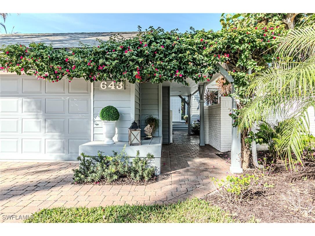 643 Bridgeway Lane Naples FL 34108 225011332 image1