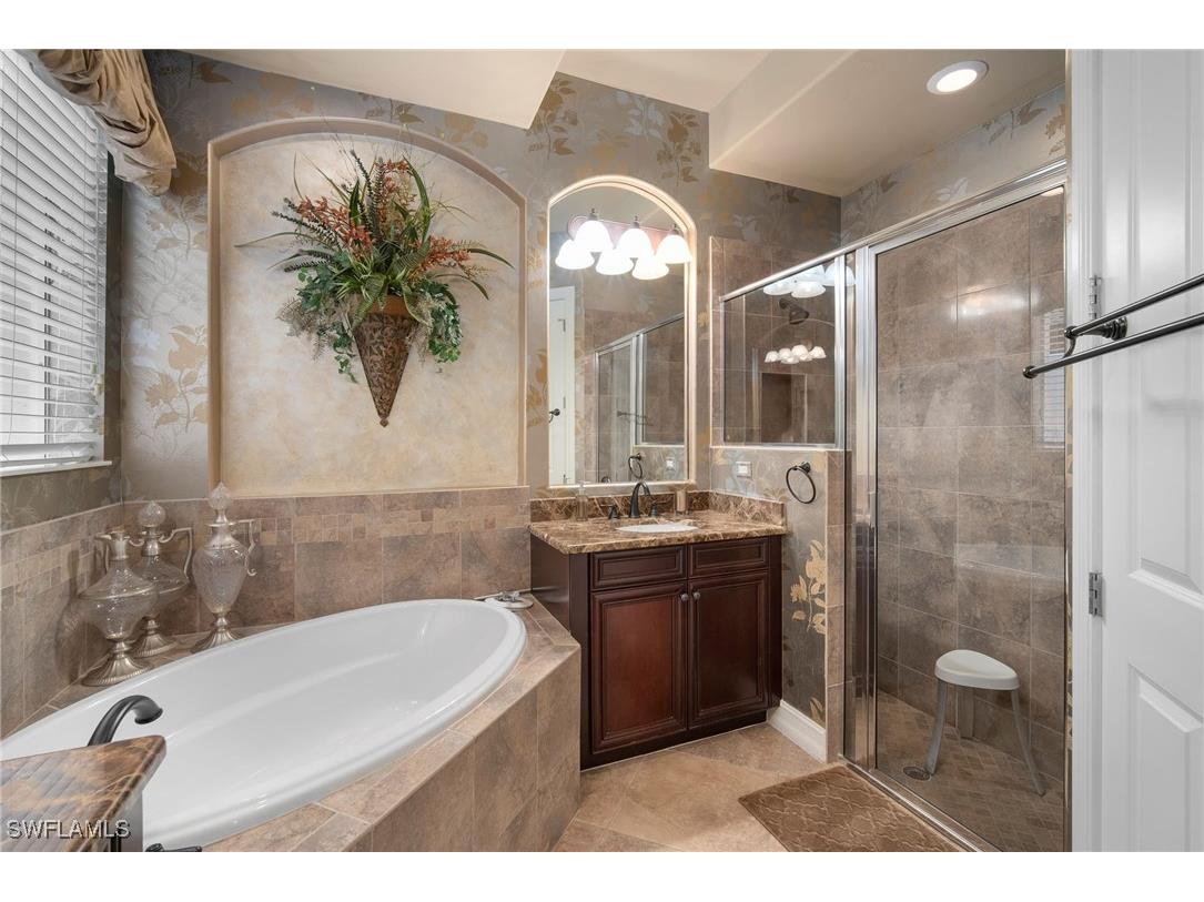 6476 Caldecott Drive Naples FL 34113 225046463 image17