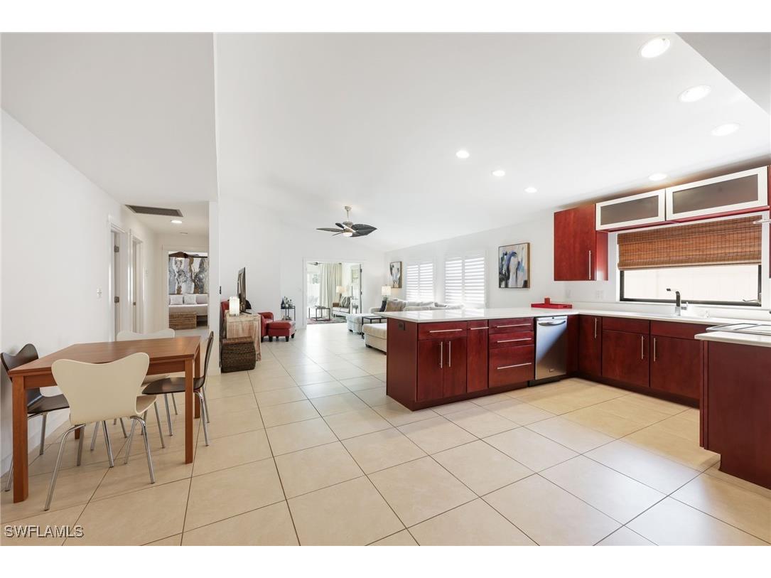 648 96th Avenue N Naples FL 34108 225032759 image4