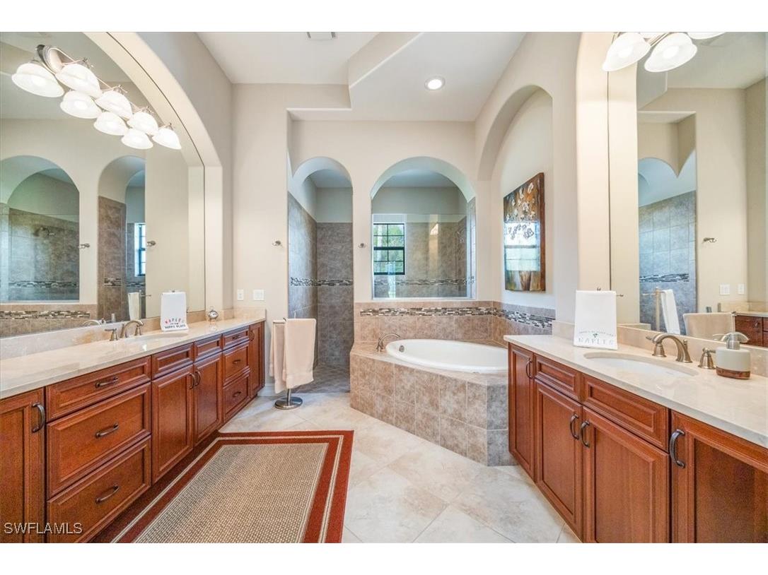 6504 Costa Circle Naples FL 34113 225039200 image12