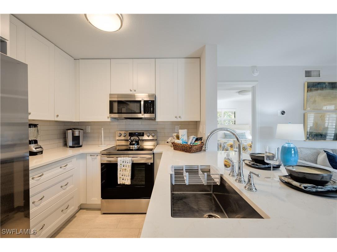 655 8th Avenue S #3 Naples FL 34102 225023796 image3