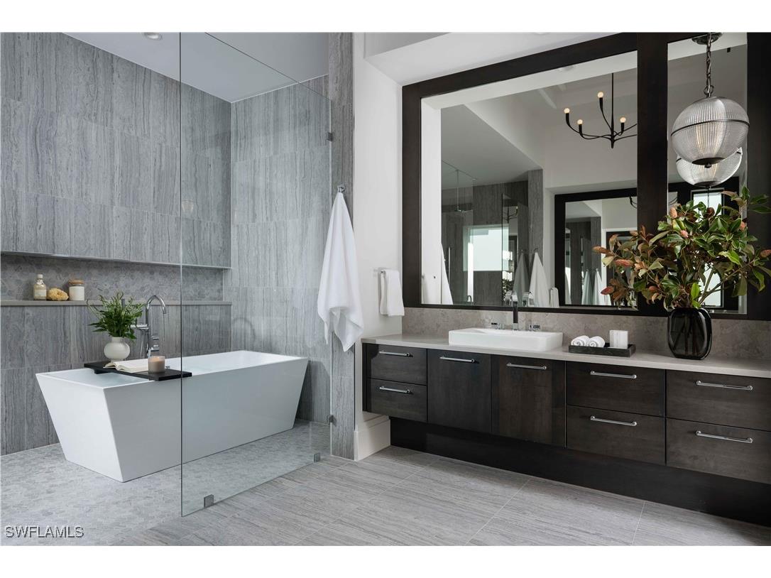 6634 Palisades Avenue Naples FL 34109 225004703 image13