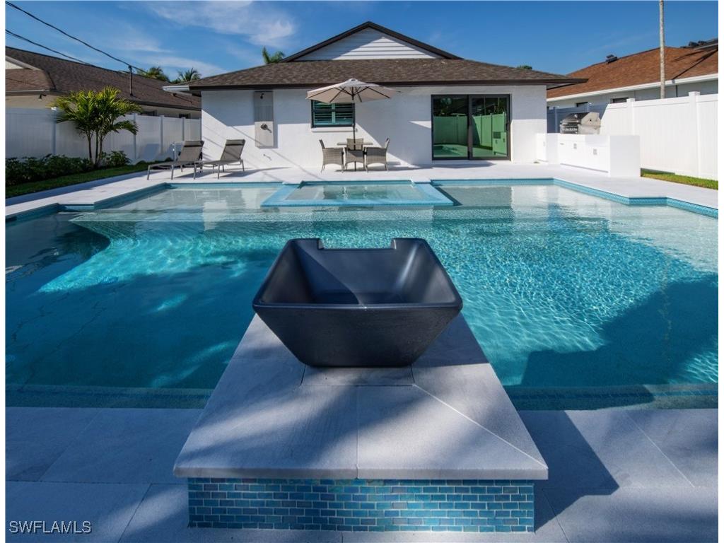 668 104th Avenue N Naples FL 34108 225037398 image2