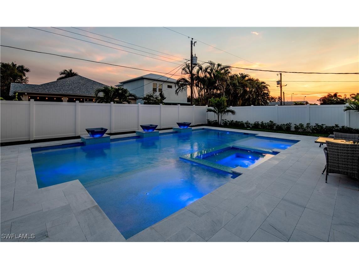 668 104th Avenue N Naples FL 34108 225037398 image40