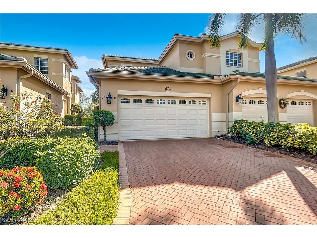 673 Vintage Reserve Circle #11-C Naples FL 34119 223000605 image1