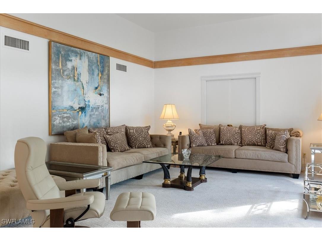 6740 Pelican Bay Boulevard Naples FL 34108 224104180 image12