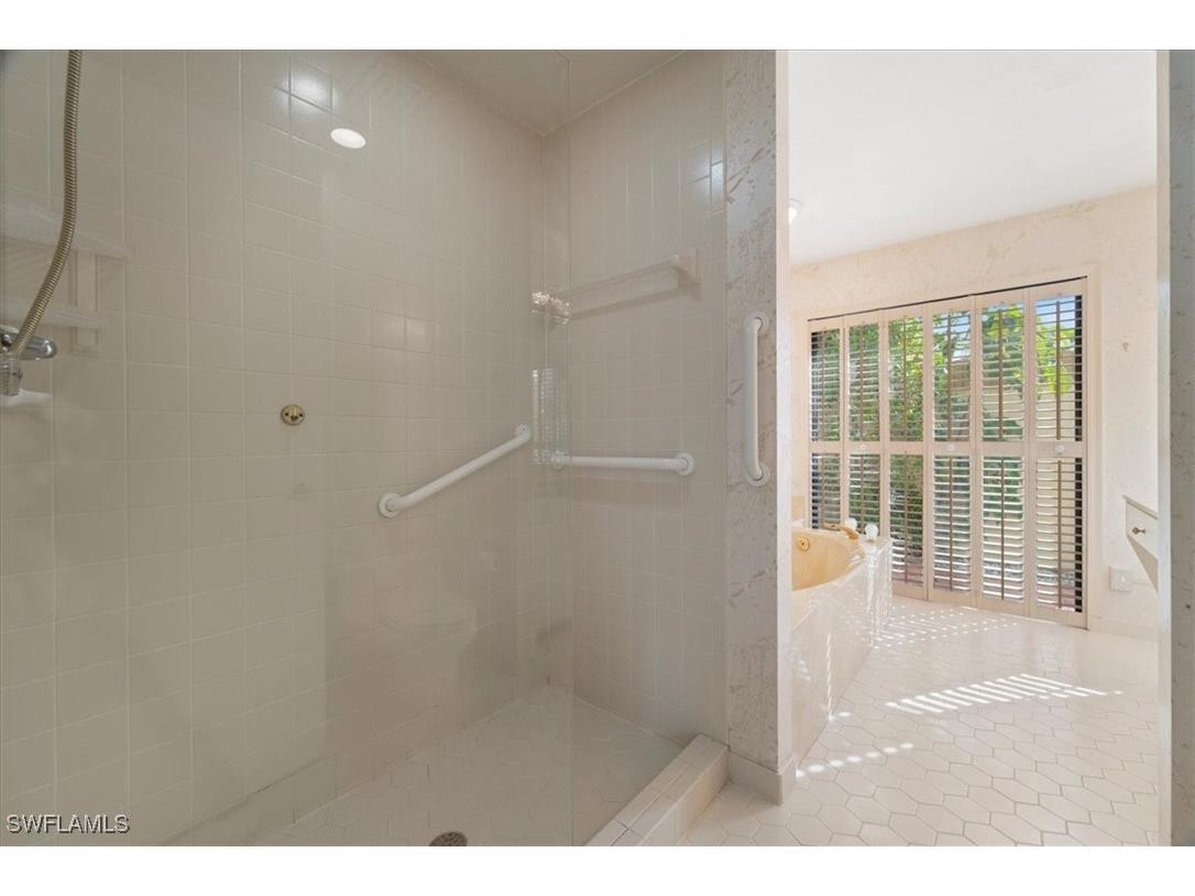 6740 Pelican Bay Boulevard Naples FL 34108 224104180 image35