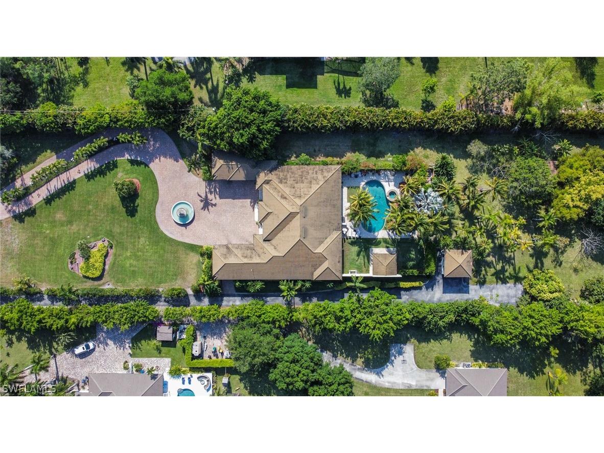 6761 Livingston Woods Lane, Naples, FL, 34109 MLS 224023943 Edina