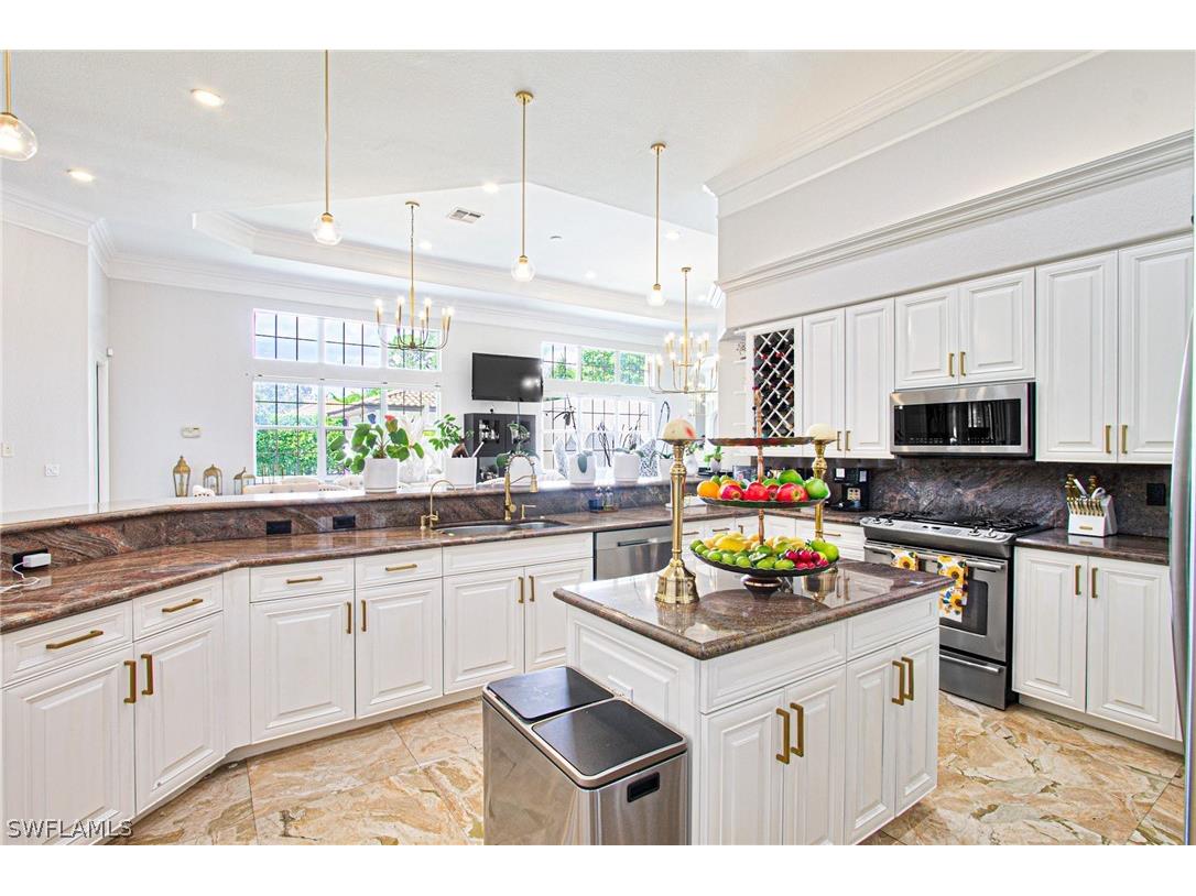 6761 Livingston Woods Lane, Naples, FL, 34109 MLS 224023943 Edina