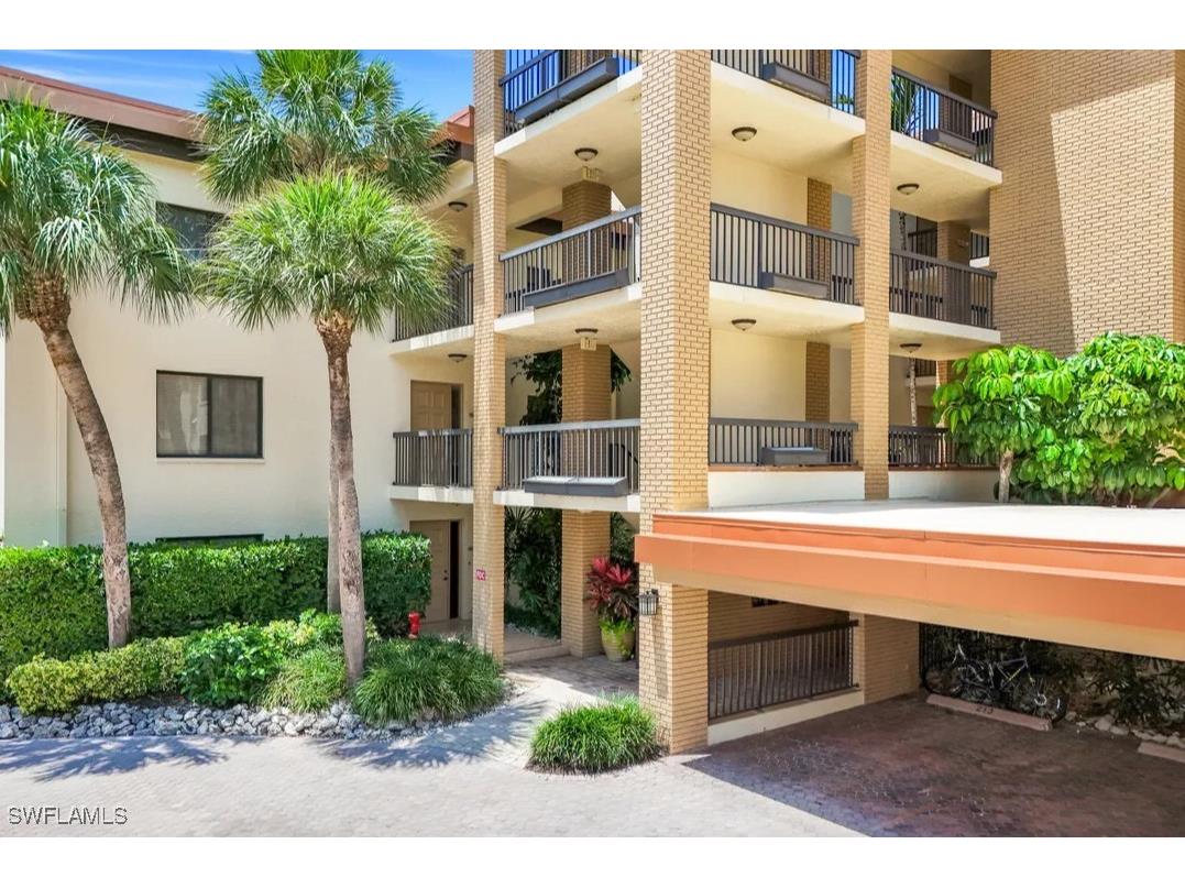 6770 Pelican Bay Boulevard #225 Naples FL 34108 225047674 image4