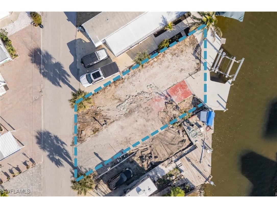 68 Emily Lane Fort Myers Beach FL 33931 225005083 image2