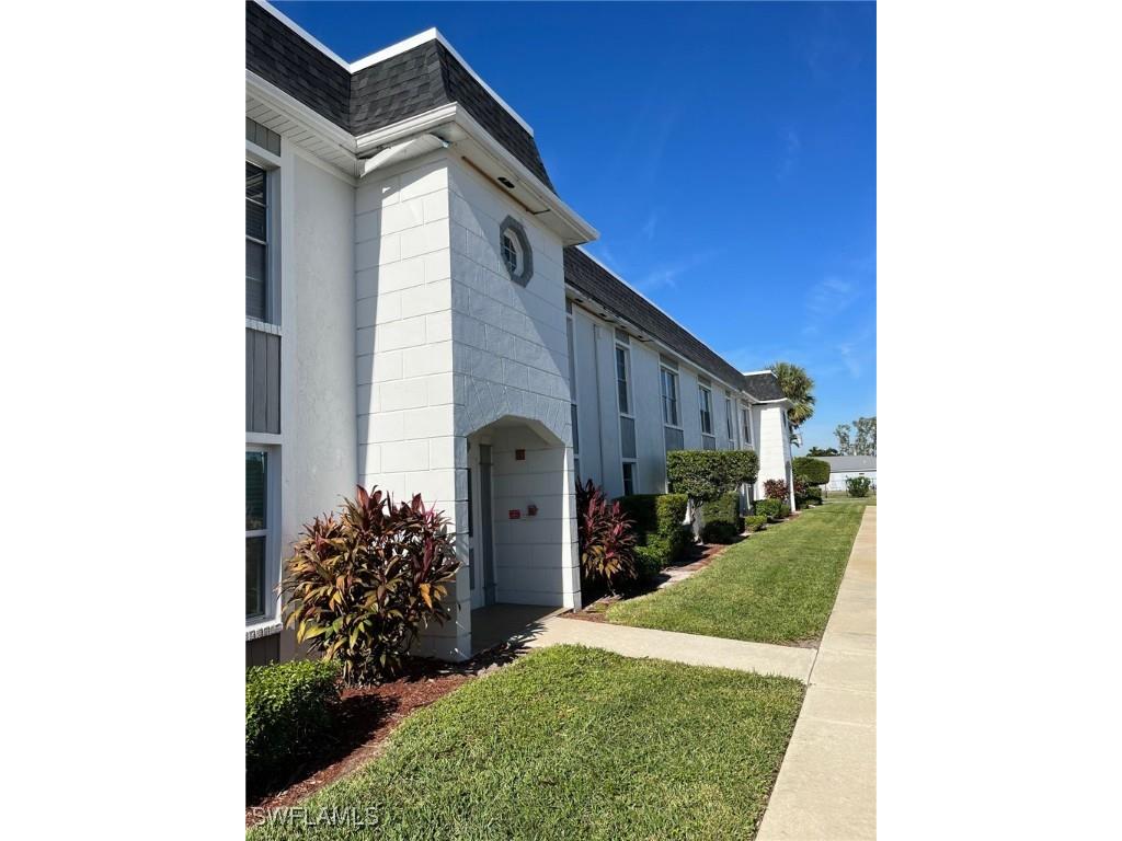 6824 Sandtrap Drive #4 Fort Myers FL 33919 225032212 image2