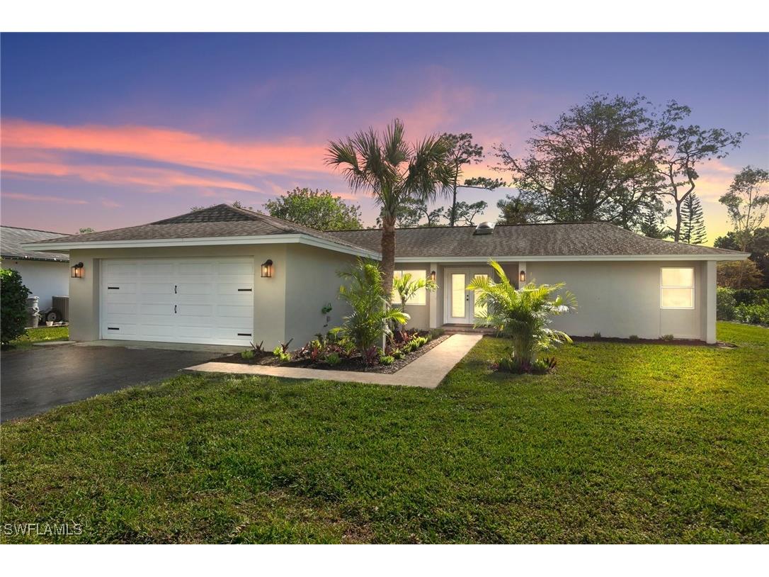 684 Pompano Drive Naples FL 34110 224101000 image1