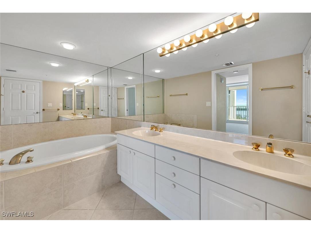 6849 Grenadier Boulevard #802 Naples FL 34108 224004577 image17