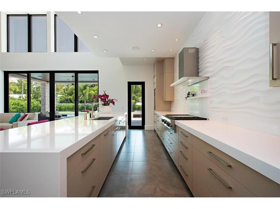 688 3rd Street N Naples FL 34102 225047838 image12