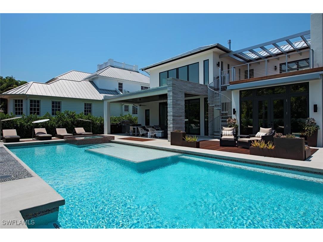 688 3rd Street N Naples FL 34102 225047838 image17