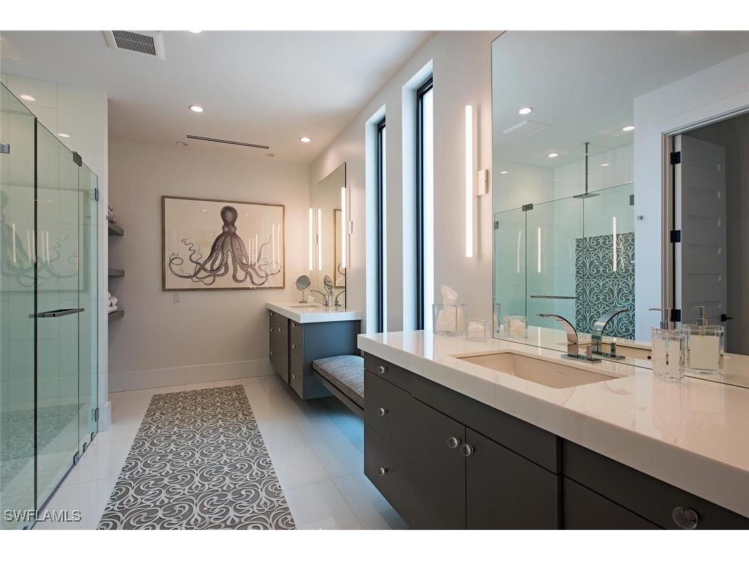 688 3rd Street N Naples FL 34102 225047838 image25