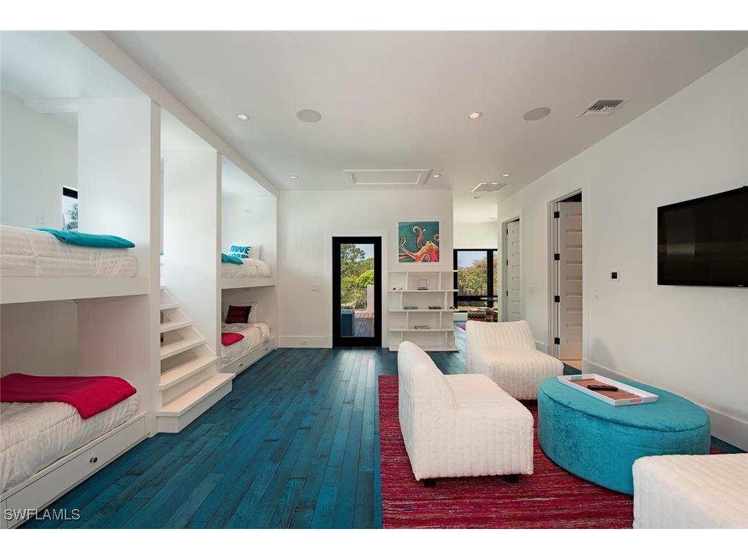 688 3rd Street N Naples FL 34102 225047838 image30