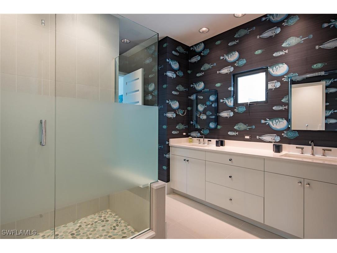 688 3rd Street N Naples FL 34102 225047838 image31