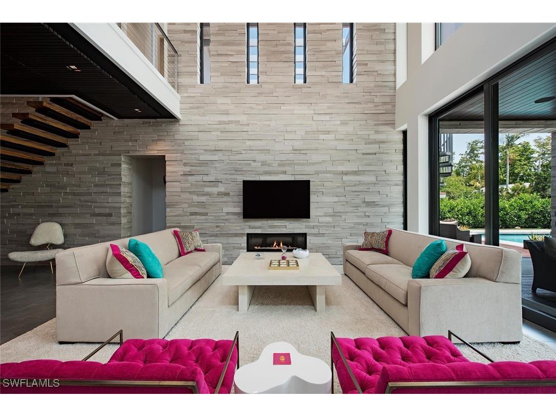 688 3rd Street N Naples FL 34102 225047838 image7