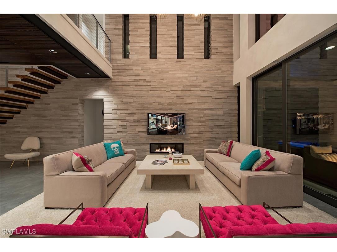 688 3rd Street N Naples FL 34102 225047838 image8