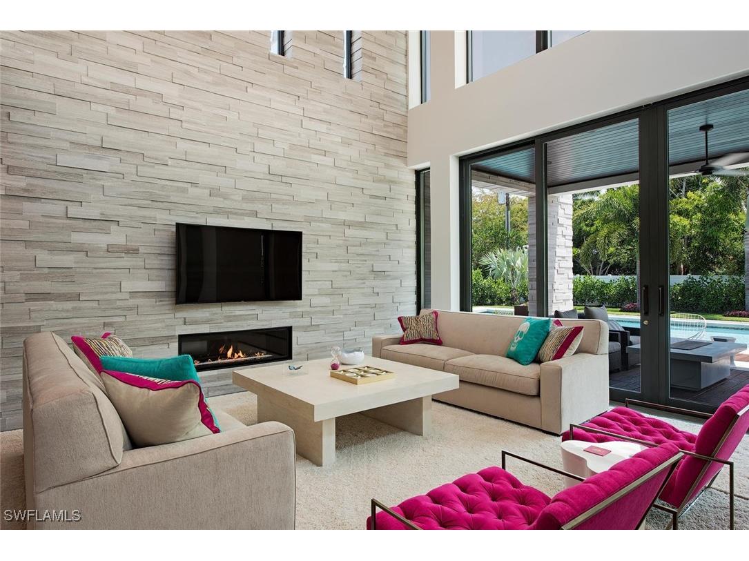 688 3rd Street N Naples FL 34102 225047838 image9