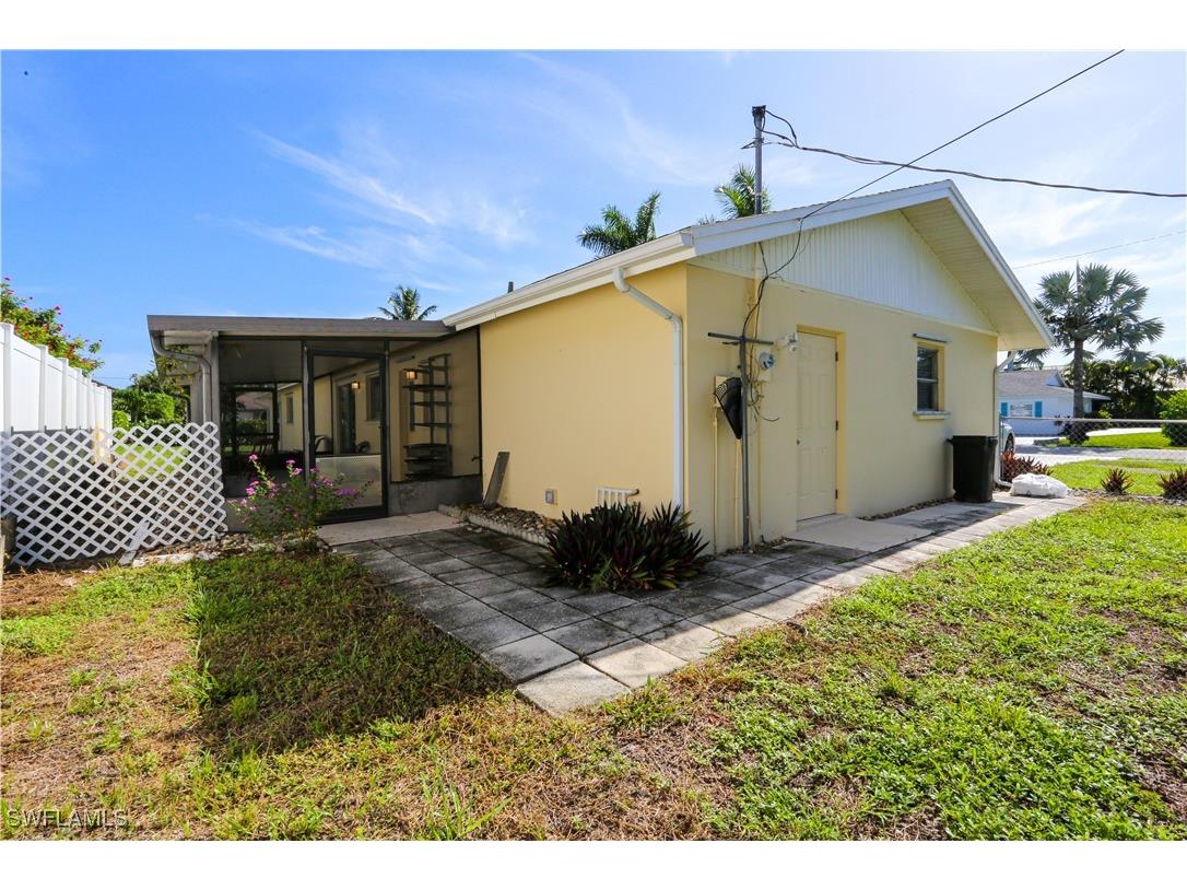 698 107th Avenue N Naples FL 34108 225053344 image11