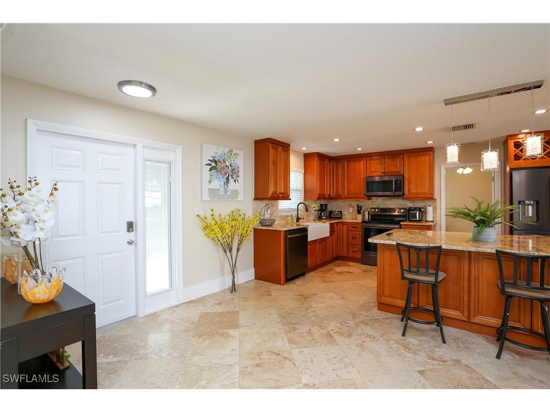 698 107th Avenue N Naples FL 34108 225053344 image12