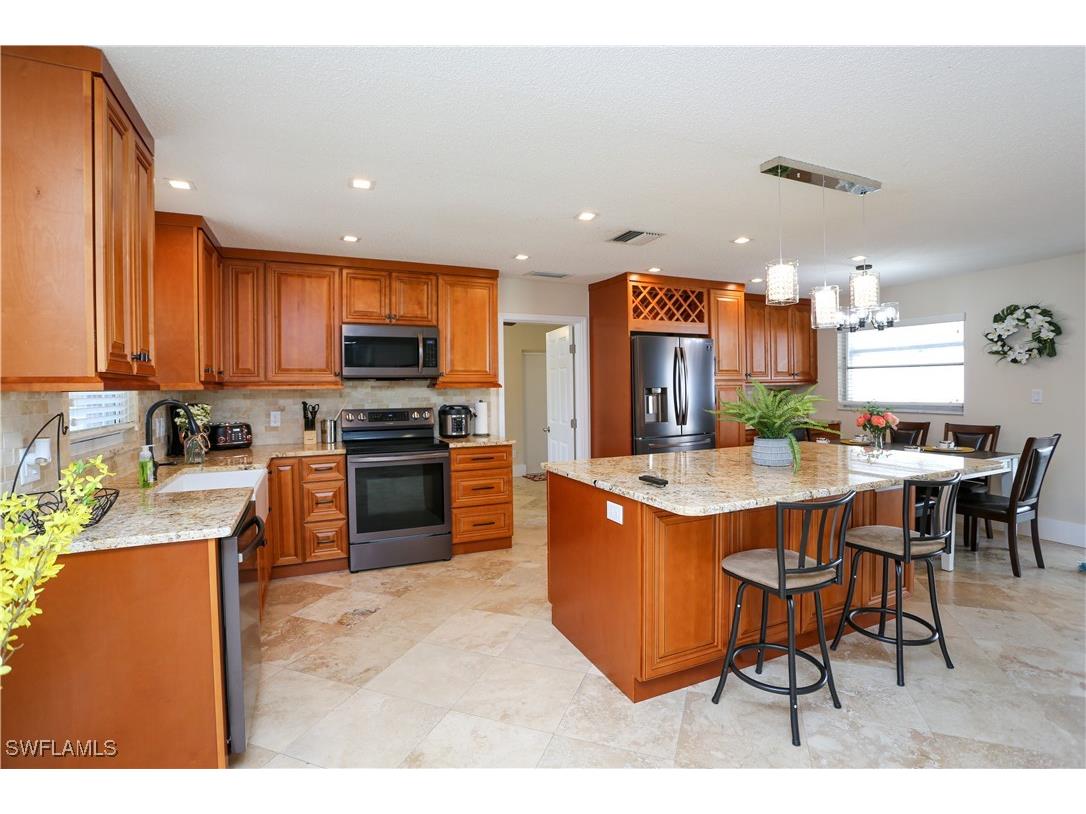 698 107th Avenue N Naples FL 34108 225053344 image13