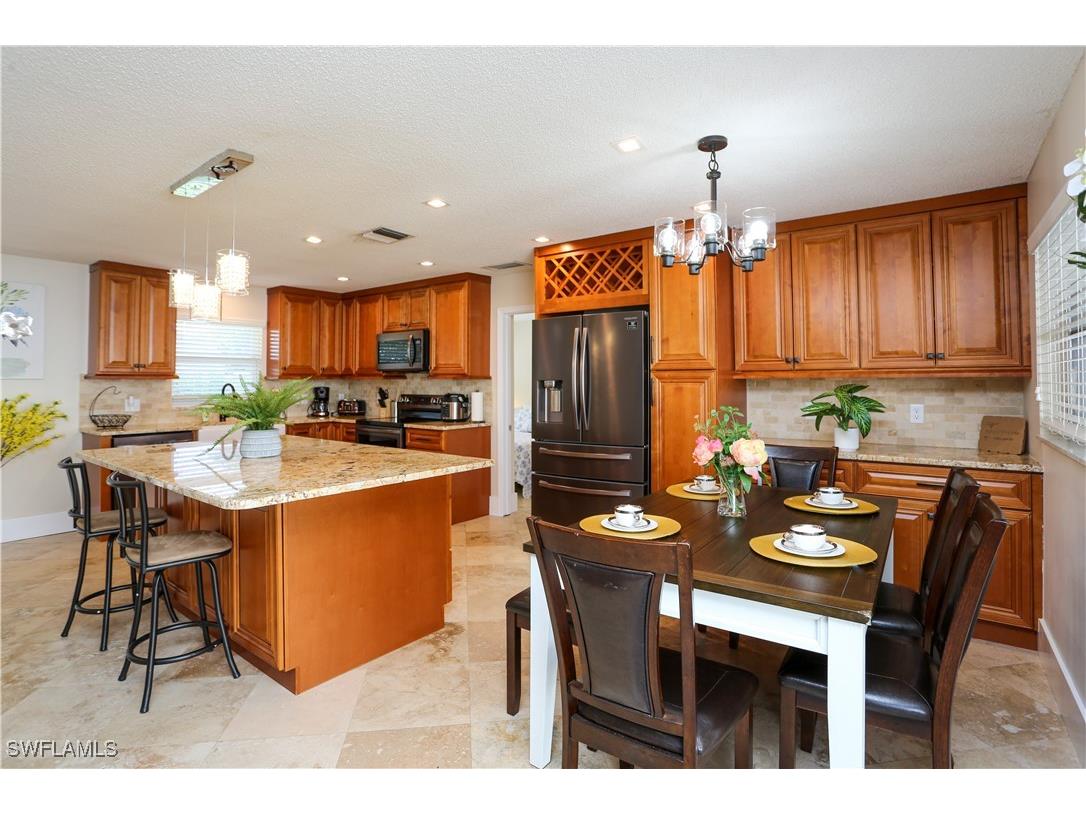 698 107th Avenue N Naples FL 34108 225053344 image17