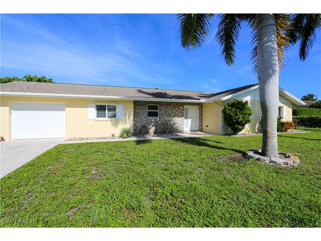 698 107th Avenue N Naples FL 34108 225053344 image2