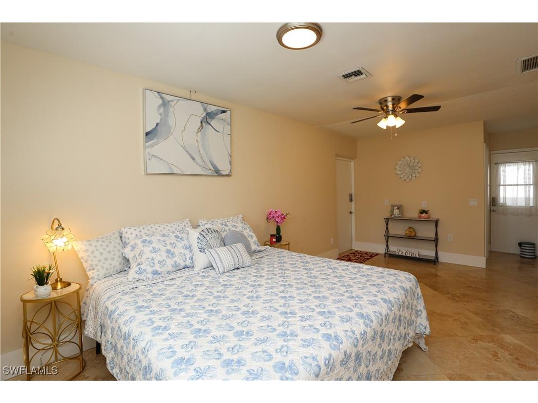 698 107th Avenue N Naples FL 34108 225053344 image32