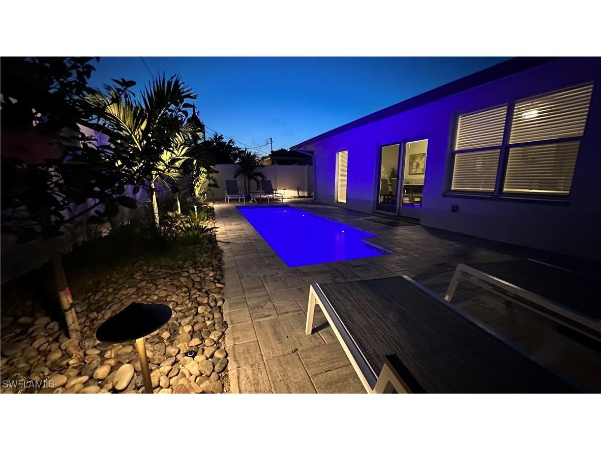 698 99th Avenue N Naples FL 34108 225047545 image30