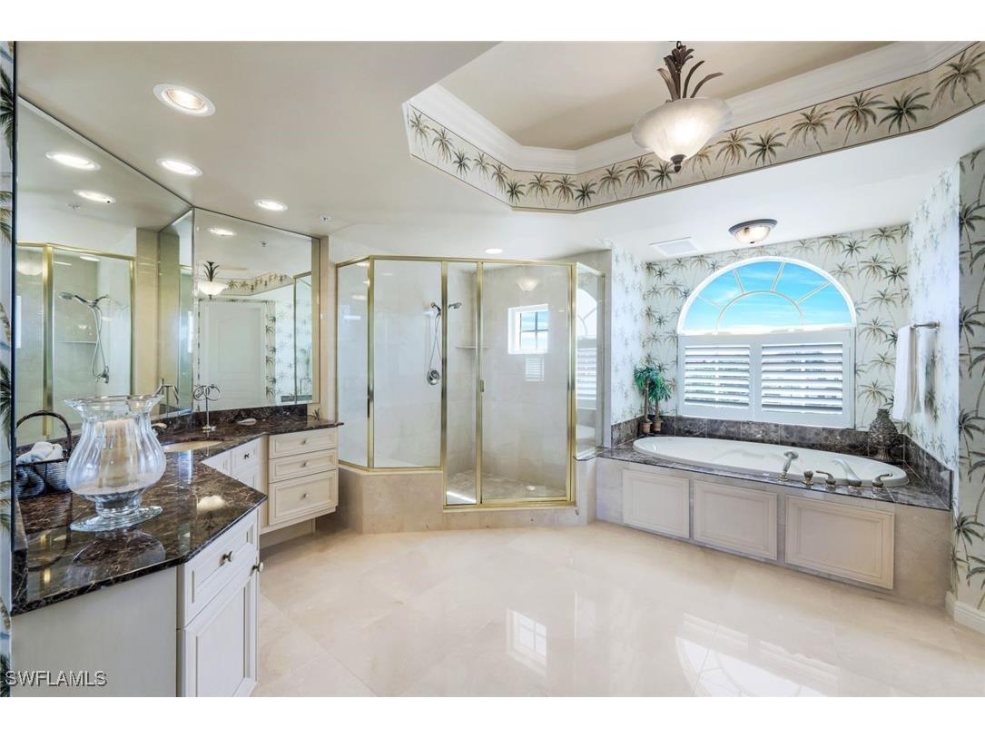 700 La Peninsula Boulevard #401 Naples FL 34113 225000005 image24