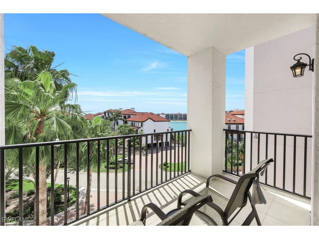 700 La Peninsula Boulevard #401 Naples FL 34113 225000005 image28