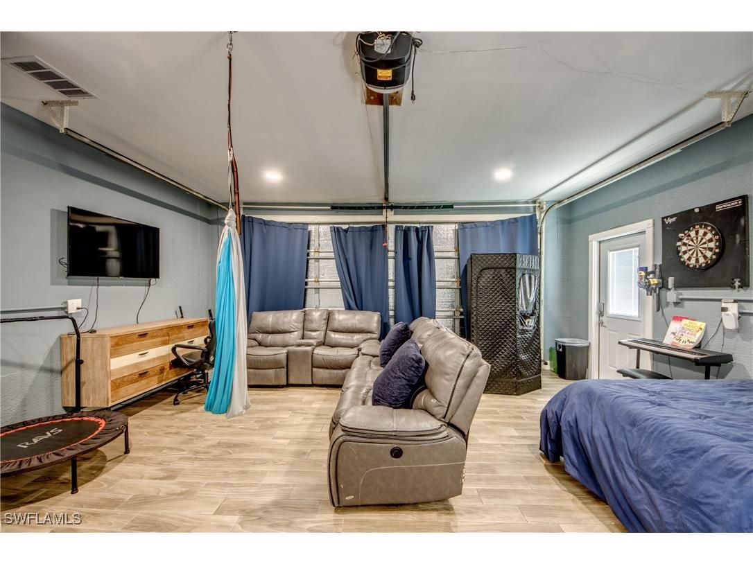 700 SW 18th Terrace Cape Coral FL 33991 225027983 image26