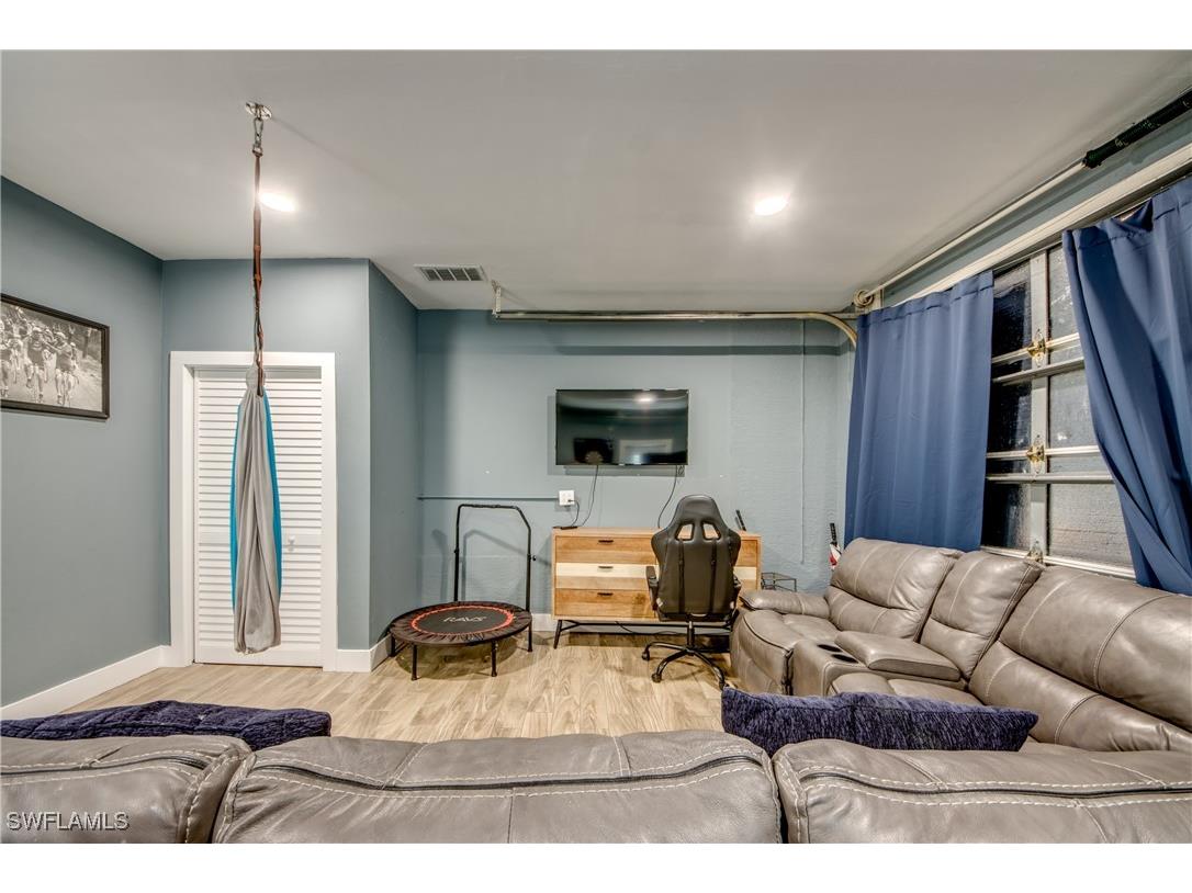 700 SW 18th Terrace Cape Coral FL 33991 225027983 image27